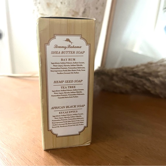 Tommy Bahama Men's Bar Soap Set Trio, Retails $50 - Picture 4 of 5